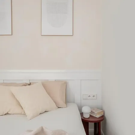 Limewash In Vrsovice By Days Apartamento Praga
