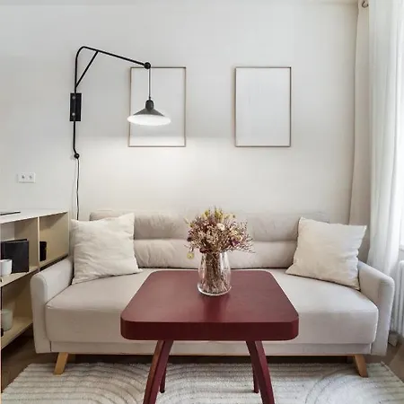 Limewash In Vrsovice By Days Apartamento Praga